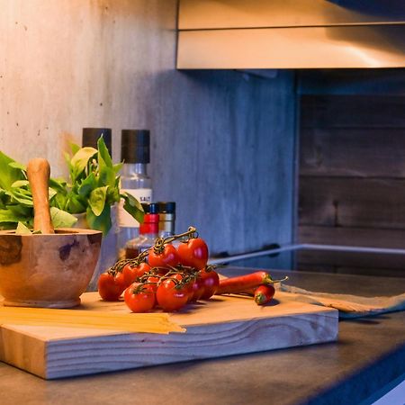 Svalbard Hotell | Lodge Λονγκιαρμπίεν Εξωτερικό φωτογραφία