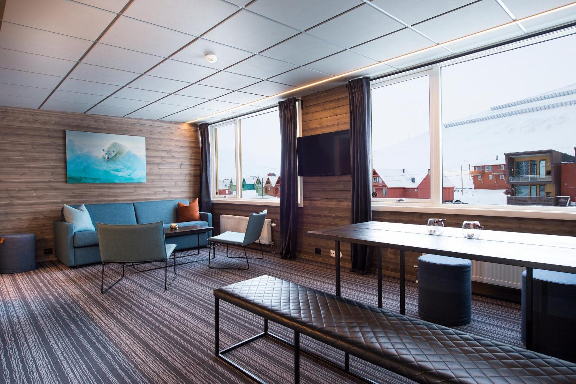 Svalbard Hotell | Lodge Λονγκιαρμπίεν Εξωτερικό φωτογραφία