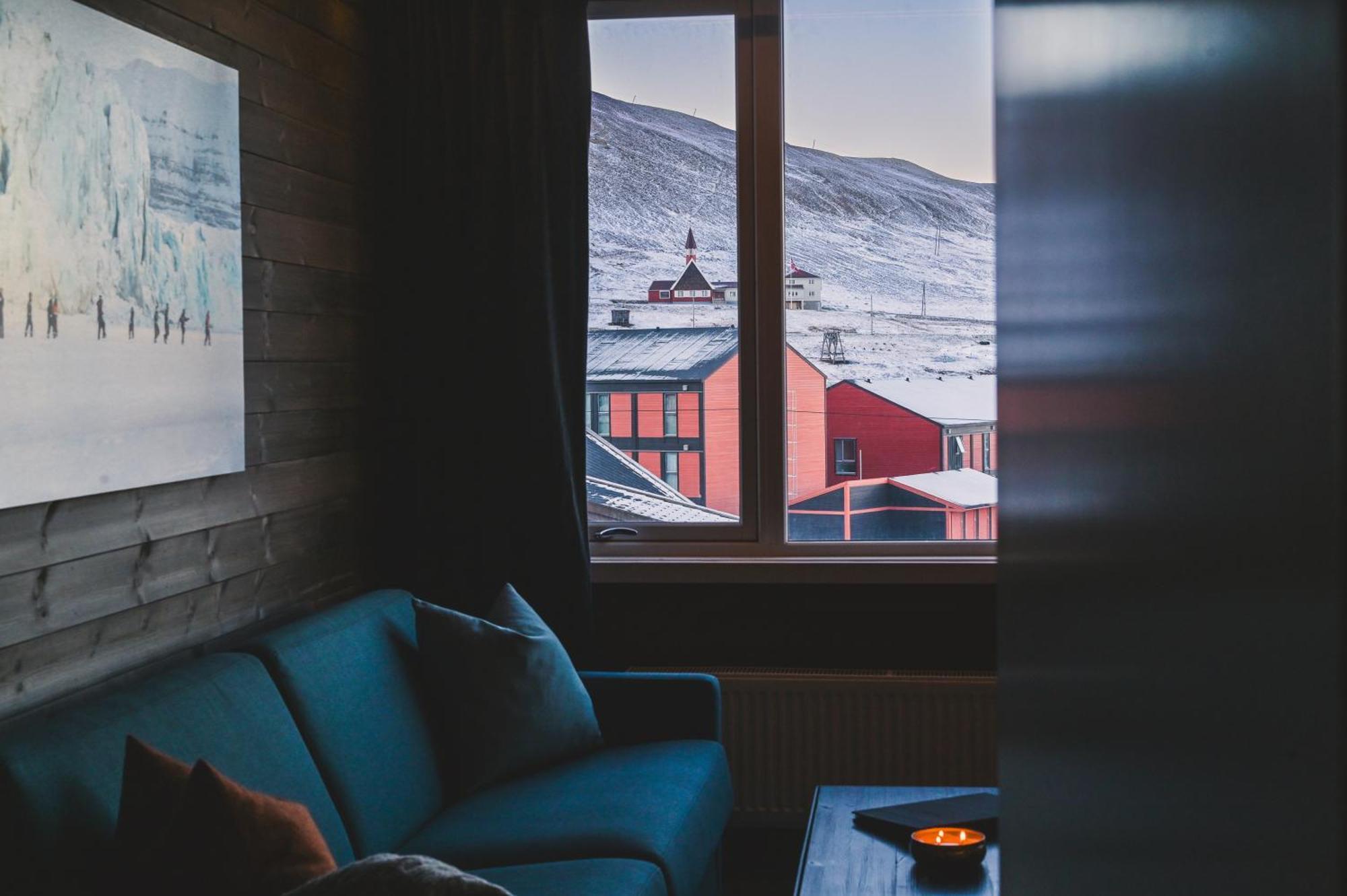 Svalbard Hotell | Lodge Λονγκιαρμπίεν Εξωτερικό φωτογραφία