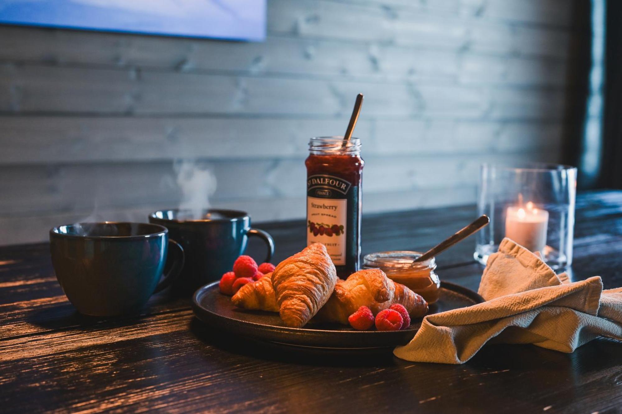 Svalbard Hotell | Lodge Λονγκιαρμπίεν Εξωτερικό φωτογραφία